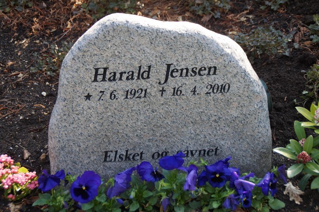 Billede af gravsten på Holstebro Nordre Kirkegård