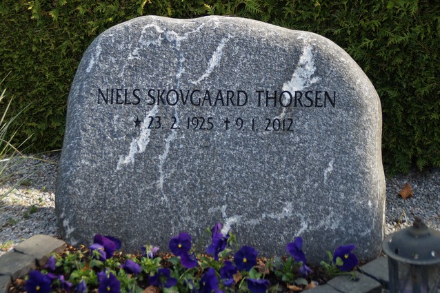 Billede af gravsten på Holstebro Nordre Kirkegård