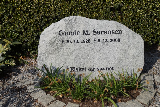 Billede af gravsten på Holstebro Nordre Kirkegård