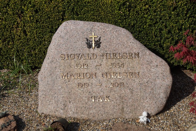 Billede af gravsten på Holstebro Nordre Kirkegård