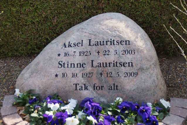 Billede af gravsten på Holstebro Nordre Kirkegård