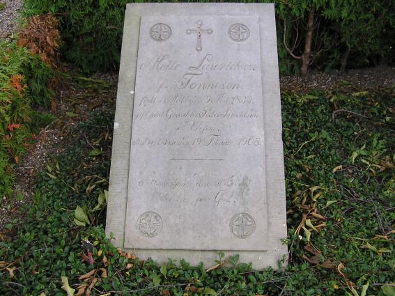 Billede af gravsten på Vejen kirkegård